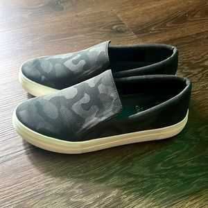 Vince Camuto camo slip on sneakers